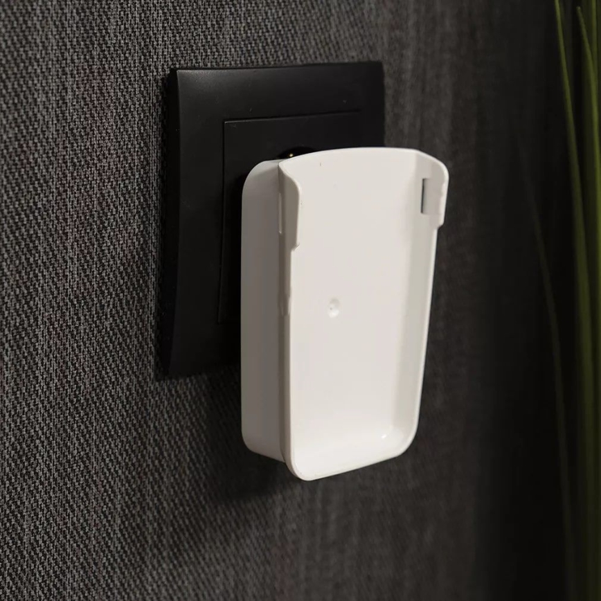 Osram - LED-Orientierungsleuchte für Steckdose mit Sensor LUNETTA LED/2W/230V