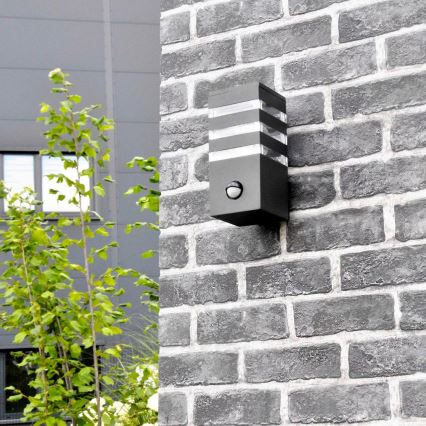 Outdoor-Wandleuchte mit Sensor TEKSAS 1xE27/12W/230V IP44 anthrazit