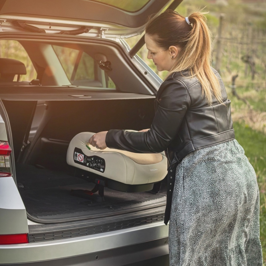 PETITE&MARS - Auto-Sitzerhöhung OPTIMUS PRO i-Größe 125-150 cm (22-36 kg) beige