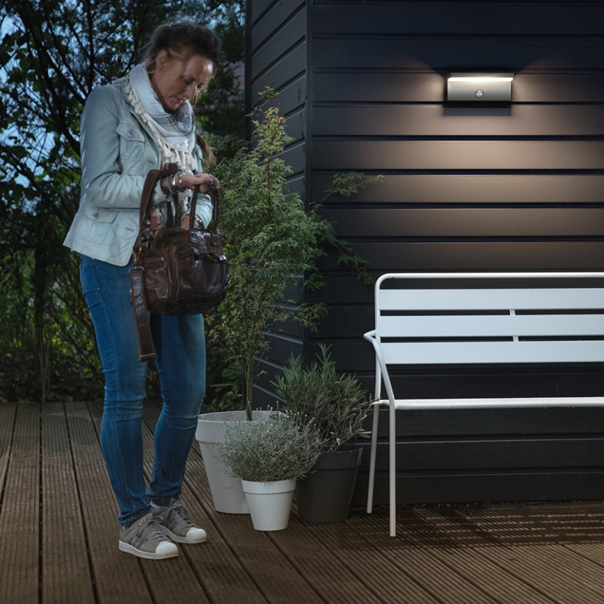 Philips 16484/93/P0 - LED Outdoor leuchte mit Sensor BUSTAN 2xLED/4,5W