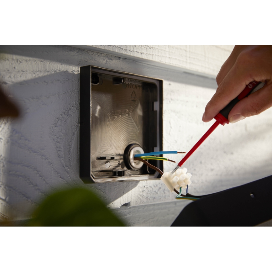 Philips - Dimmbarer LED-RGBW-Strahler für den Außenbereich Hue DISCOVER 2xLED/15W/230V 2000-6500K IP44