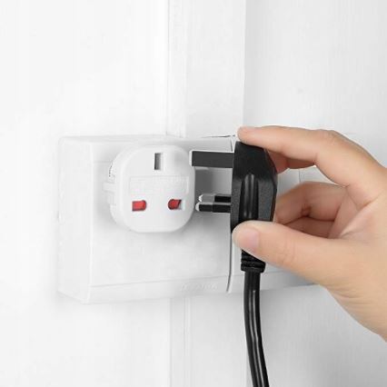 Reiseadapter UK/EU 230V weiß