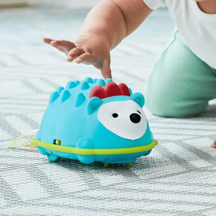 Skip Hop – Musikalisches Bewegungsspielzeug EXPLORE&MORE Igel