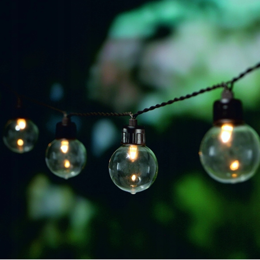 Solarbetriebene LED-Dekor-Lichterkette 20 LEDs / 8 Funktionen 500 mAh 7,6 m IP67 warmweiß