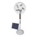 Solarbetriebener Standventilator 15 W / 4 V / 230 V, Ø 45 cm, weiß