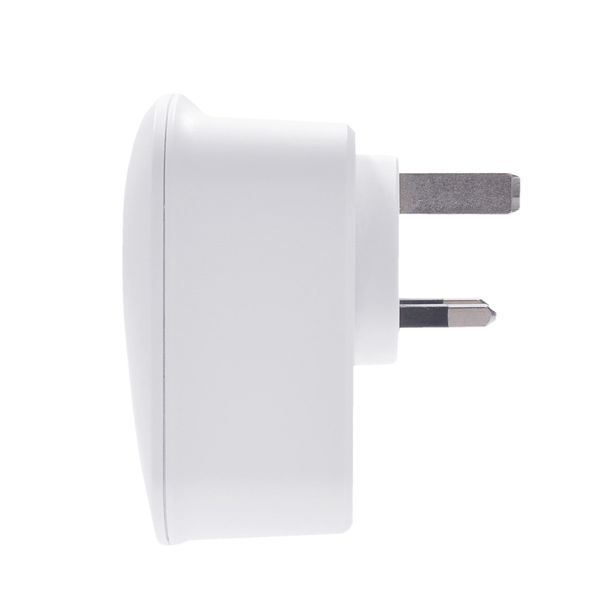 Reiseadapter für UK 230V 2x USB-A + 1x USB-C