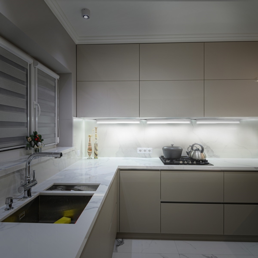 LED-Unterbauleuchte LED/4W/230V 4100K 28 cm