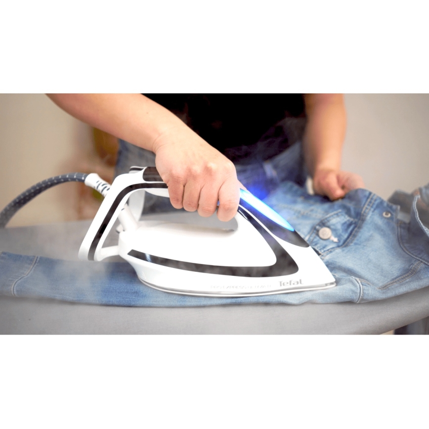 Tefal - Dampfbügelstation EXPREEE ULTIMATE 2600W/230V schwarz/weiß