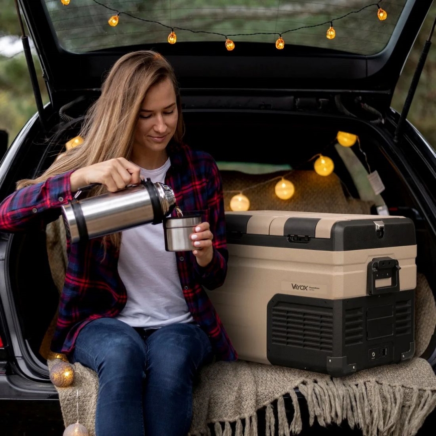 Tragbare Auto-Kühlbox mit LCD-Anzeige 39 l 230V/12V/24V braun