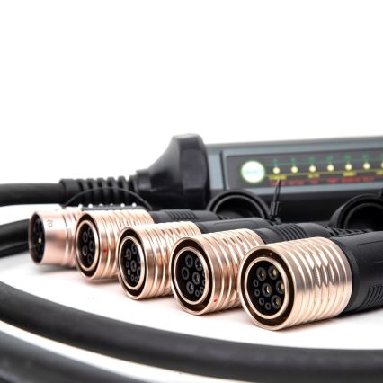 Tragbares Ladegerät für Elektrofahrzeuge mit 4 Type-2-Adaptern 32A/480V 22kW 5m IP67