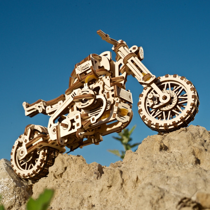 Ugears - Mechanisches 3D-Holzpuzzle Scrambler-Motorrad mit Wagen