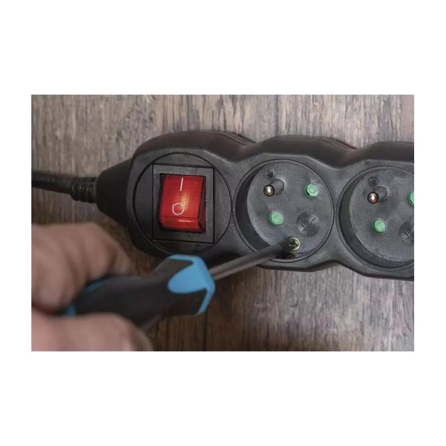 Verlängerungskabel mit Schalter 4-fach 5m schwarz