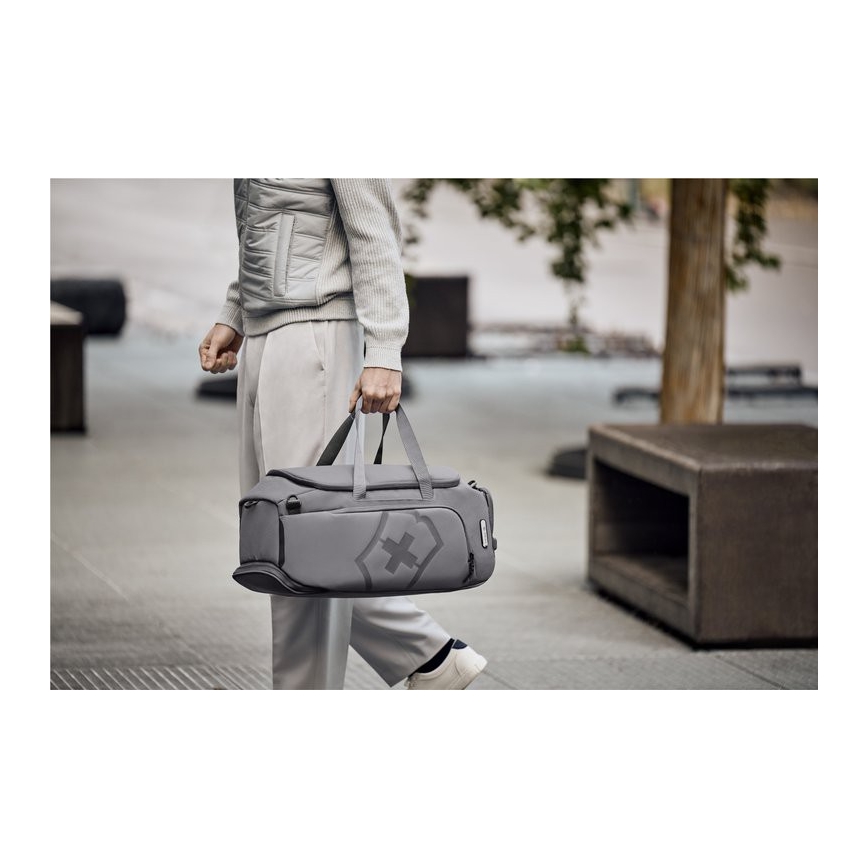 Victorinox - 2-in-1 Reisetasche Touring 2.0, 38 l, grau