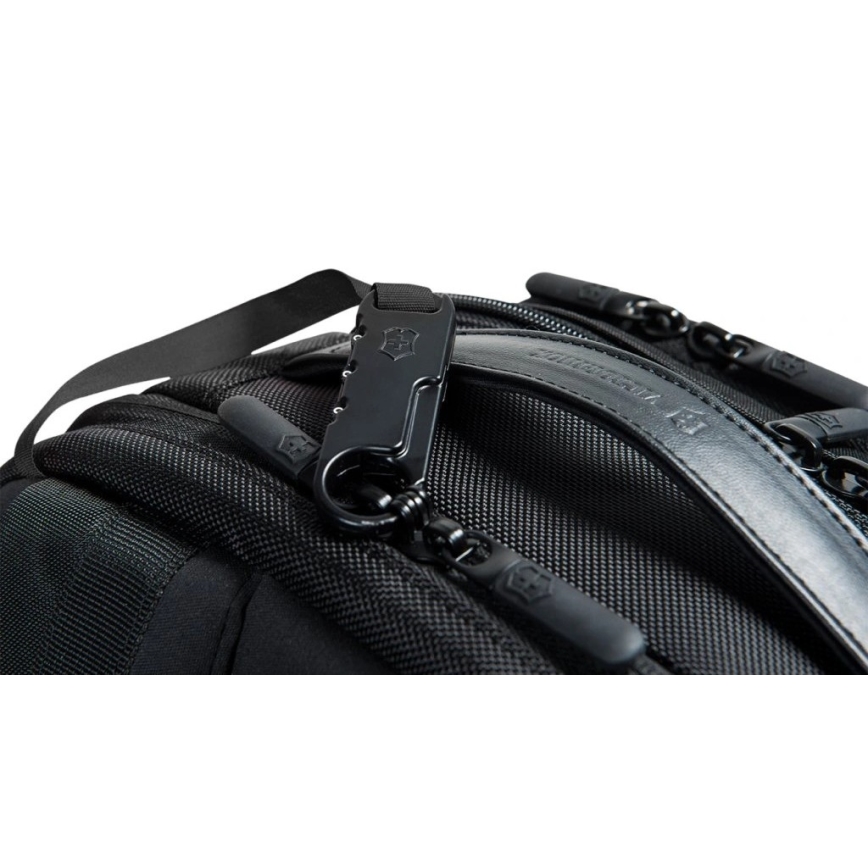 Victorinox - Laptop-Rucksack 15,6" Essentials 22 l schwarz