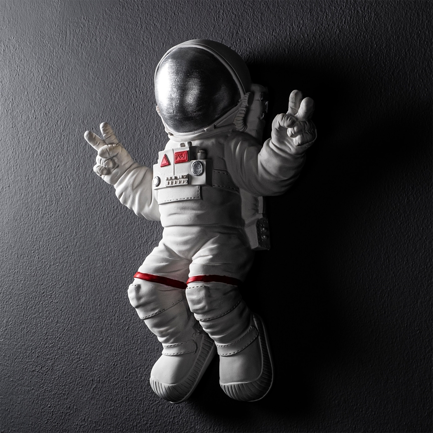 Wanddekoration 47x35 cm Astronaut silbern