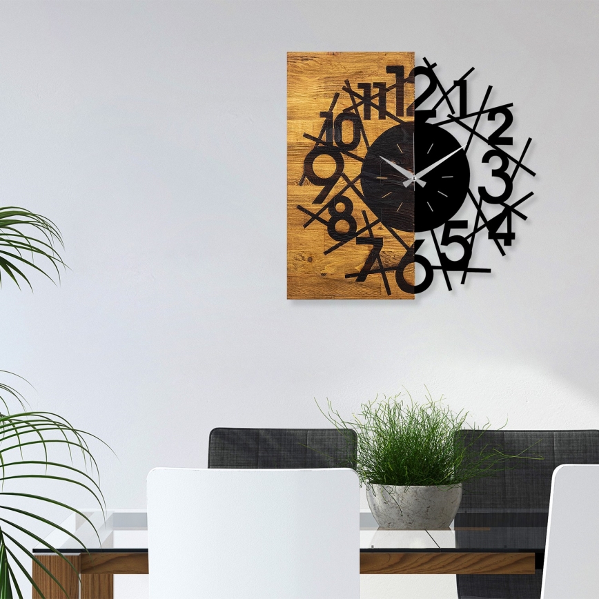Wanduhr 59x58 cm 1xAA Holz/Metall