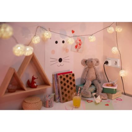 WiZ - Smart-Steckdose F 2300W + Leistungsmesser Wi-Fi SCHUKO