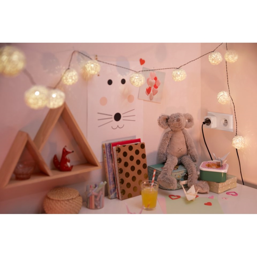 WiZ - Smart-Steckdose F 2300W + Leistungsmesser Wi-Fi SCHUKO